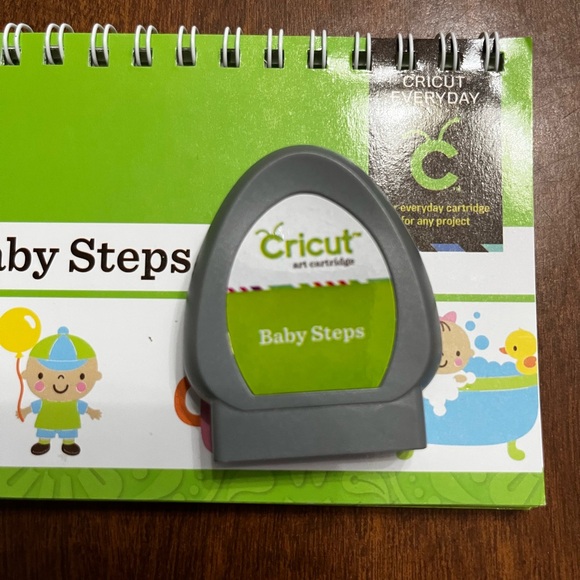 Originals Cricut Expressions and Activity Cartridges with keypads and books - Picture 16 of 16